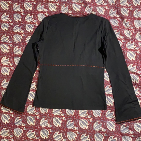 NEW w tags DKNY black flowered top, size petite - Picture 3 of 9